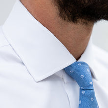 Load image into Gallery viewer, The White Fine Twill Spread Dress Shirt Dress Shirt- Ledbury